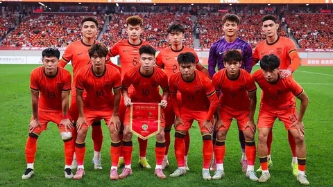 “C罗补时造点，指派马内操刀引争议，47人点亮，136条热议评论”